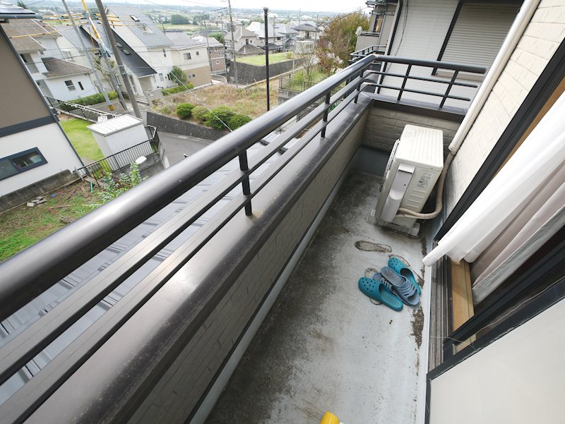 石名坂町１丁目７７９番７９、７７９番８６、７７９番８１ 現地写真（バルコニー）