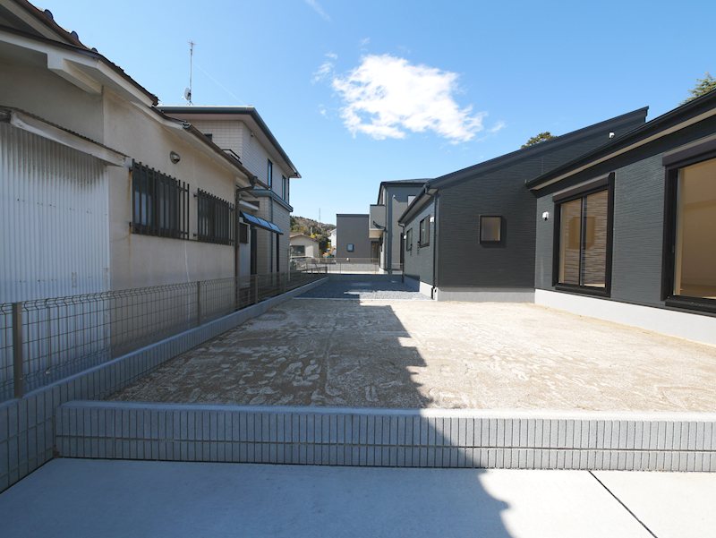 滑川本町２丁目　３期　１号棟 現地写真（庭）