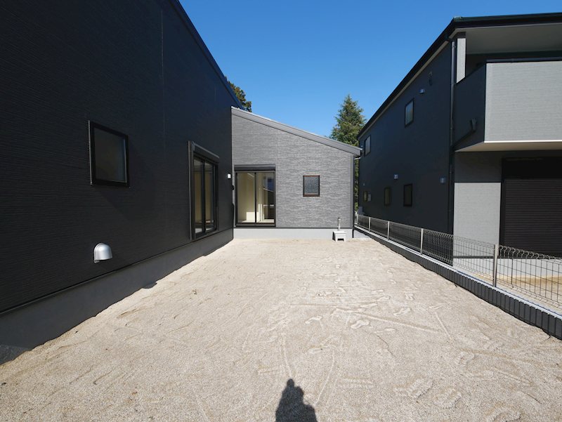 滑川本町２丁目　３期　３号棟 現地写真（庭）