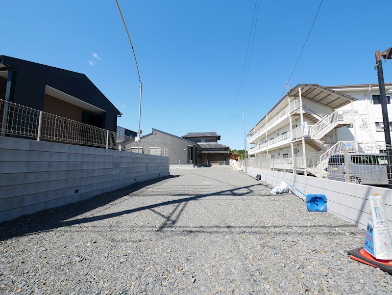 高萩市高萩７期　４号棟 現地写真（前面道路含む現地写真）