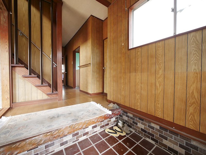 滑川本町３丁目３１０番 現地写真（玄関）