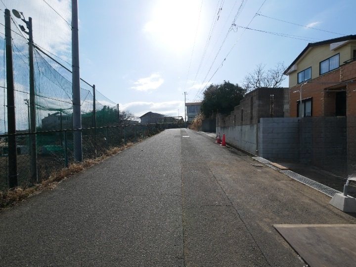 久慈町６丁目第２５　２号棟 現地写真（前面道路含む現地写真）