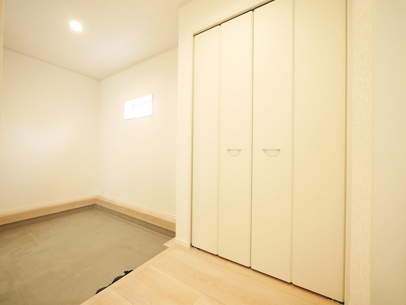 久慈町６丁目第２５　２号棟 内観写真（収納）