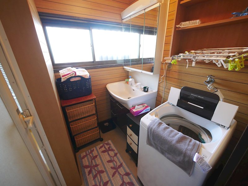 久慈町１丁目５７５３番、５７７２番４３ 内観写真（洗面台・洗面所）