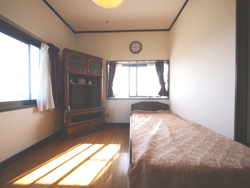久慈町１丁目５７５３番、５７７２番４３ 内観写真（リビング以外の居室）
