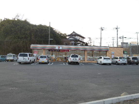 久慈町１丁目５７５３番、５７７２番４３ コンビニ