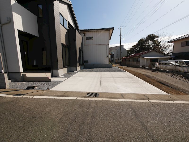 東町３丁目　３期　２号棟 現地写真（駐車場）