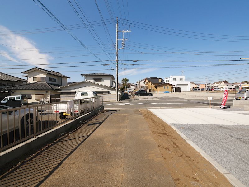 東町３丁目　３期　２号棟 現地写真（前面道路含む現地写真）