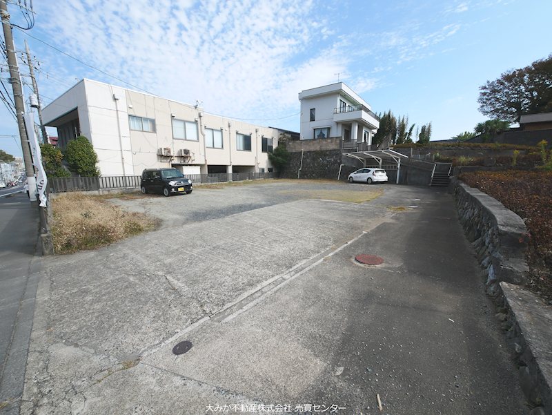 城南町１丁目６１番 現地写真（駐車場）