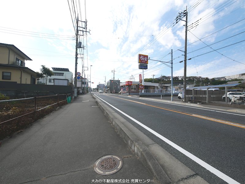 城南町１丁目６１番 現地写真（前面道路含む現地写真）