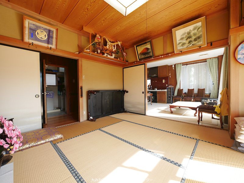 城南町１丁目６１番 内観写真（リビング以外の居室）