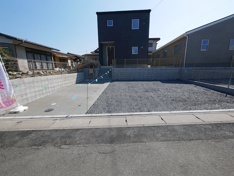 東大沼町１丁目　第１　１号棟 現地写真（駐車場）