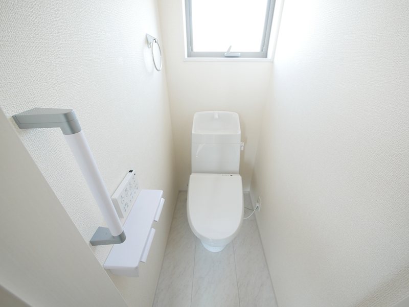 東大沼町１丁目　第１　１号棟 内観写真（トイレ）