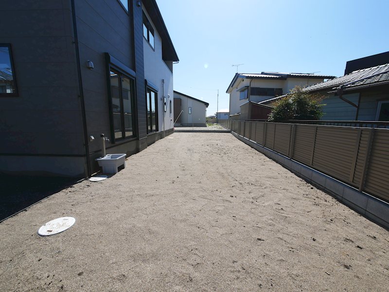 東金沢町２丁目　９期　３号棟 現地写真（庭）