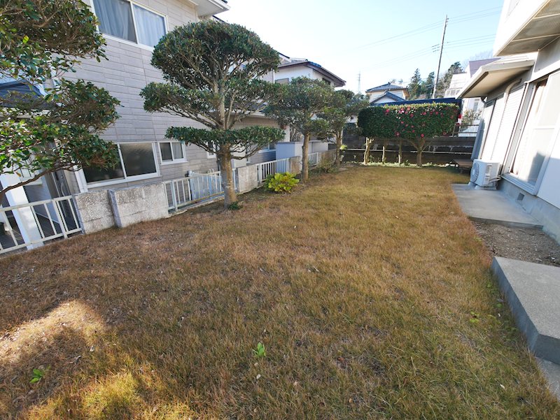 高鈴町５丁目２５６番 現地写真（庭）