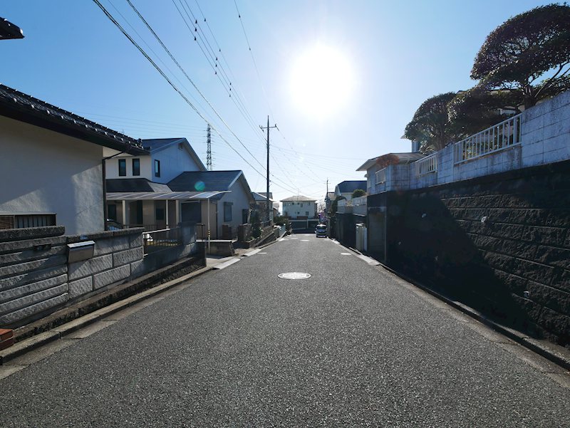 高鈴町５丁目２５６番 現地写真（前面道路含む現地写真）