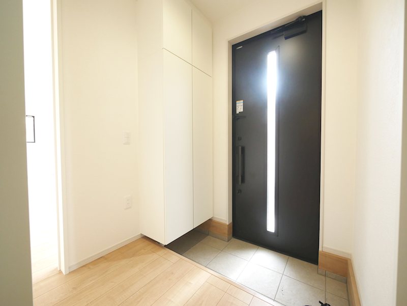 東大沼町２丁目　１期 現地写真（玄関）