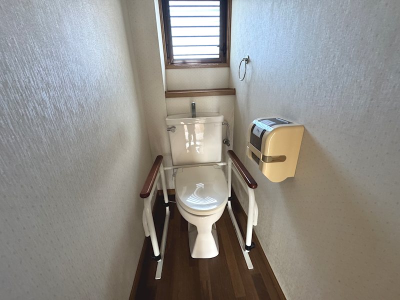 かみあい町２丁目３６番２００ 内観写真（トイレ）