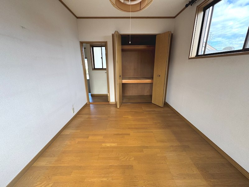 かみあい町２丁目３６番２００ 内観写真（リビング以外の居室）