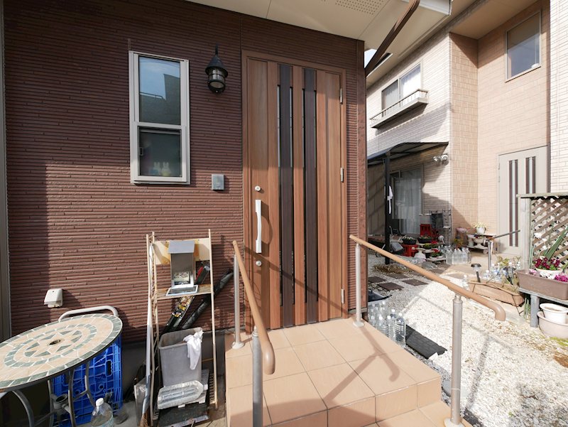 久慈町３丁目１９１番２５ 現地写真（玄関）