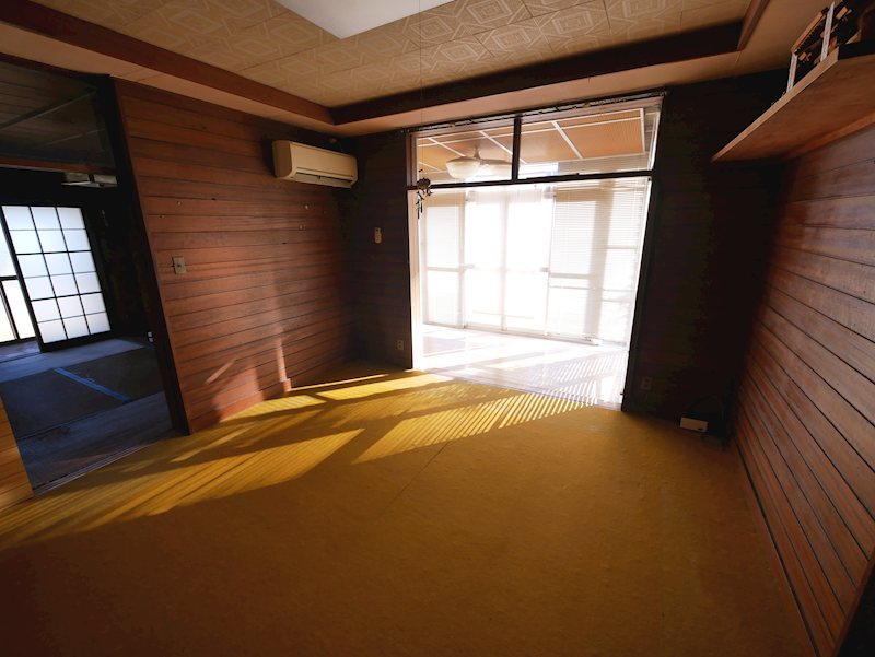 諏訪町４丁目２４１番 内観写真（リビング以外の居室）