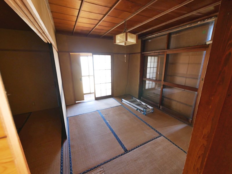 諏訪町４丁目２４１番 内観写真（リビング以外の居室）