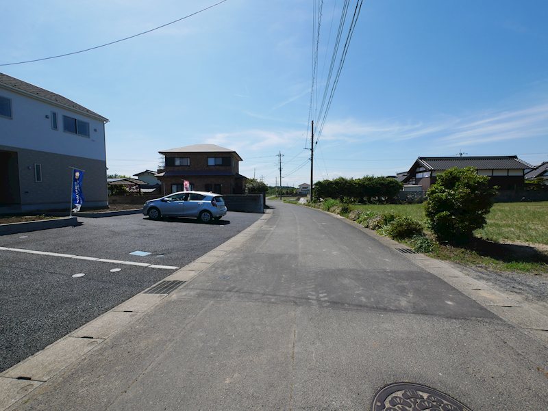 那珂郡東海村大字亀下　2号棟 現地写真（前面道路含む現地写真）