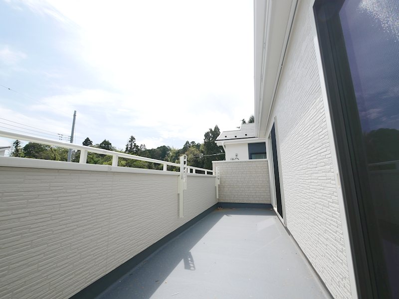 西成沢町２丁目　１２号棟 現地写真（バルコニー）