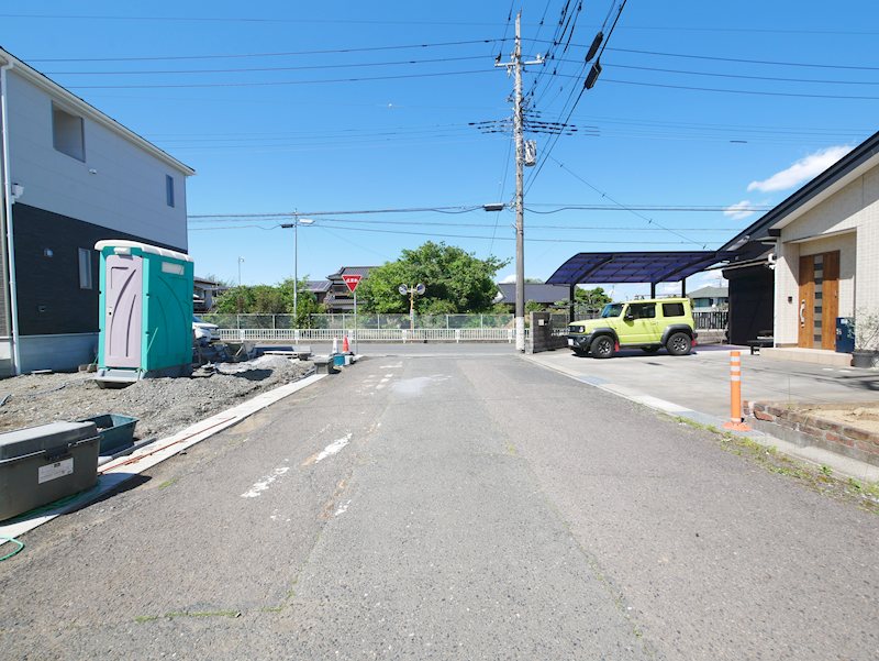 高萩市高萩第３　１号棟 現地写真（前面道路含む現地写真）