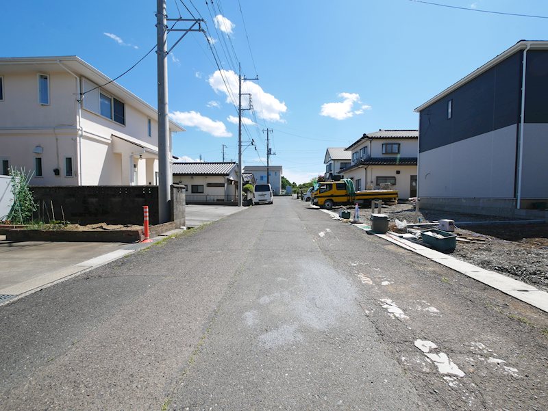 高萩市高萩第３　２号棟 現地写真（前面道路含む現地写真）