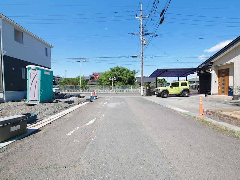 高萩市高萩第３　２号棟 現地写真（前面道路含む現地写真）