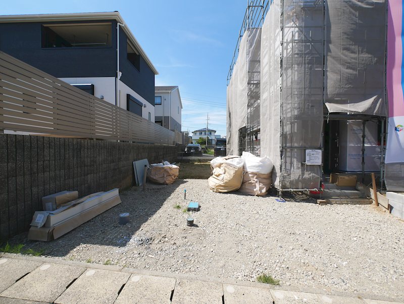那珂郡東海村村松　第６　１号棟 現地写真（駐車場）