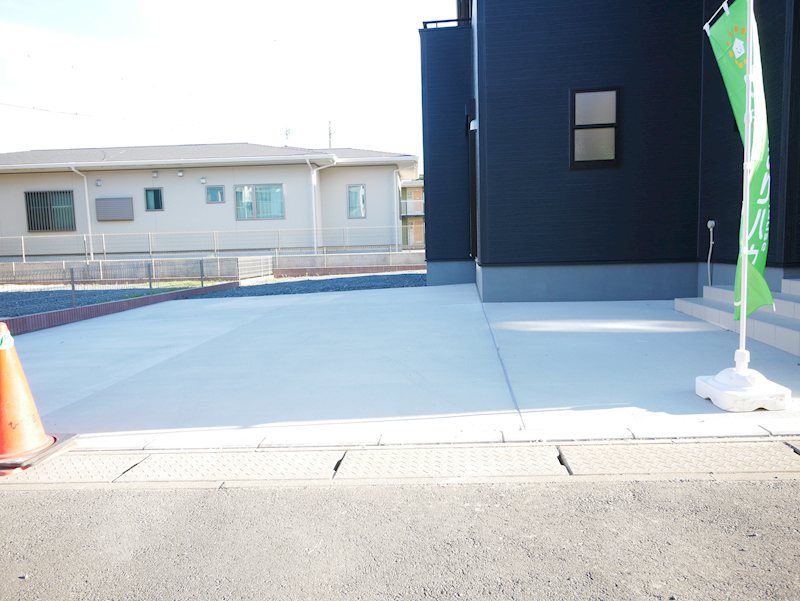 東多賀町５丁目　３期　１号棟 現地写真（駐車場）