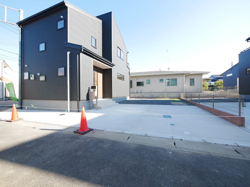 東多賀町５丁目　３期　２号棟 現地写真（駐車場）