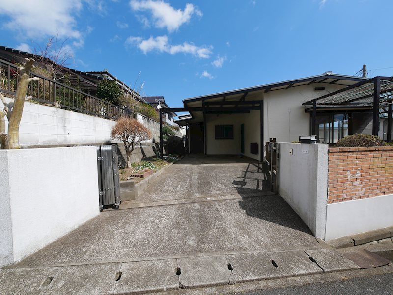 西成沢町１丁目８０番 現地写真（駐車場）