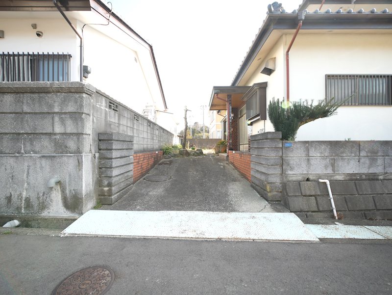 川尻町３丁目2033番163 現地写真（駐車場）