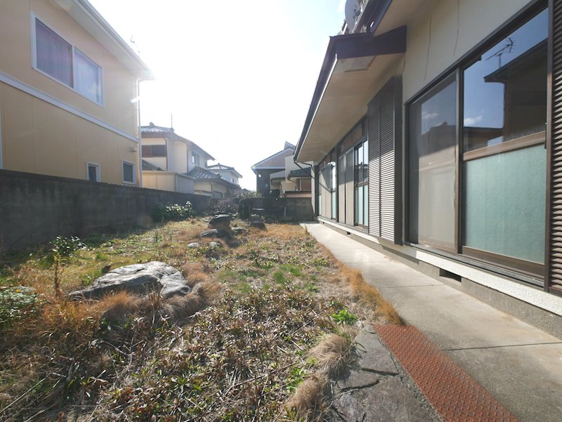 川尻町３丁目2033番163 現地写真（庭）