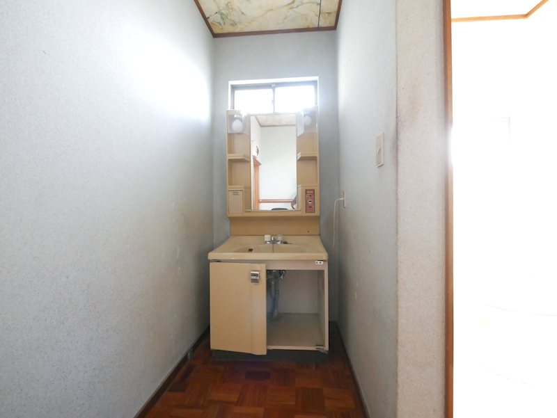 川尻町３丁目2033番163 内観写真（洗面台・洗面所）
