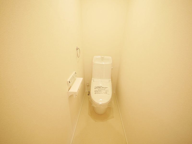 東金沢町１丁目　２号棟 内観写真（トイレ）