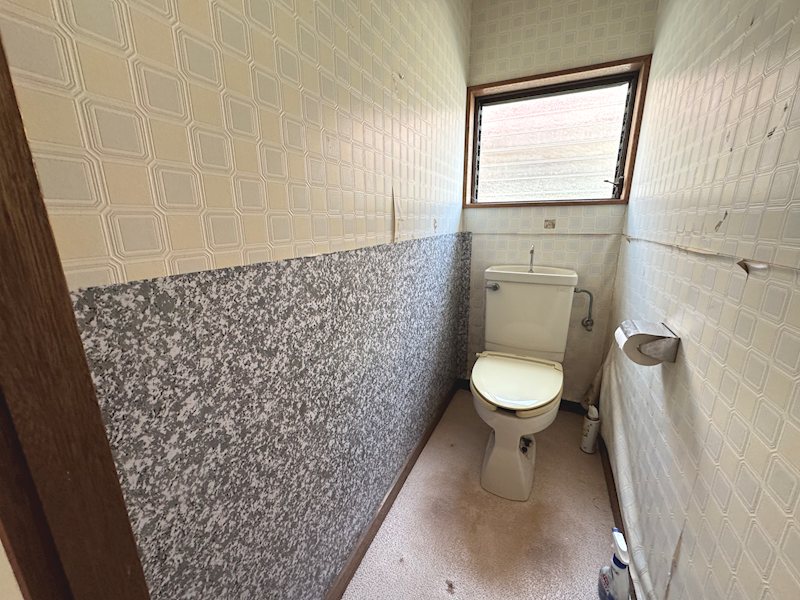東多賀町５丁目２９４番 内観写真（トイレ）