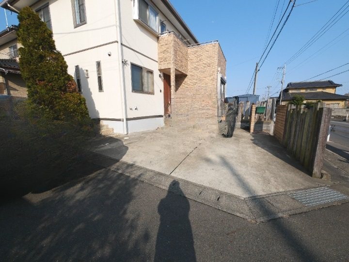 東金沢町２丁目１８２番６，１８２番７ 現地写真（駐車場）