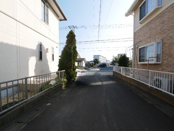東金沢町２丁目１８２番６，１８２番７ 現地写真（前面道路含む現地写真）