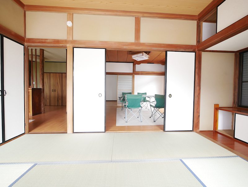 高萩市島名２０７１番２１ 内観写真（リビング以外の居室）