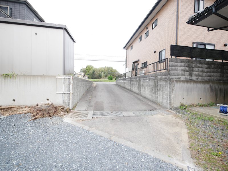 常陸太田市薬谷町２２１番３ 現地写真（前面道路含む現地写真）