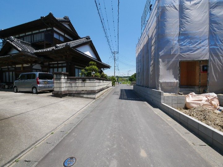 川尻町４丁目　第７　１号棟 現地写真（前面道路含む現地写真）