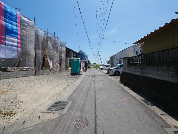 川尻町４丁目　第７　１号棟 現地写真（前面道路含む現地写真）