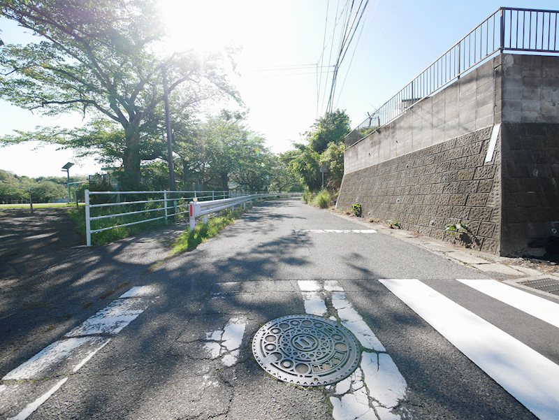 茨城県日立市滑川本町４丁目３５８番 現地写真（前面道路含む現地写真）