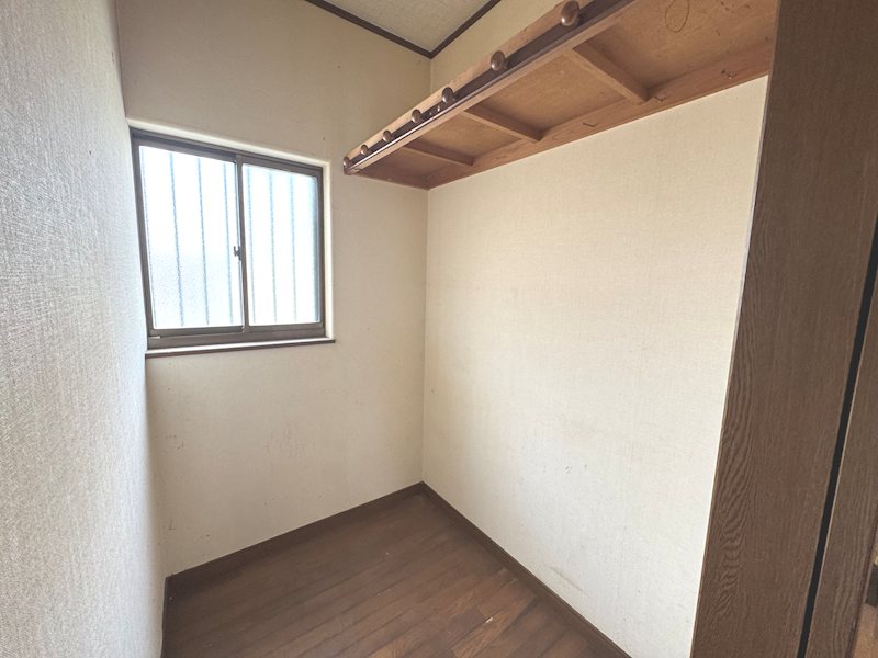 東大沼町１丁目７７番他 内観写真（収納）