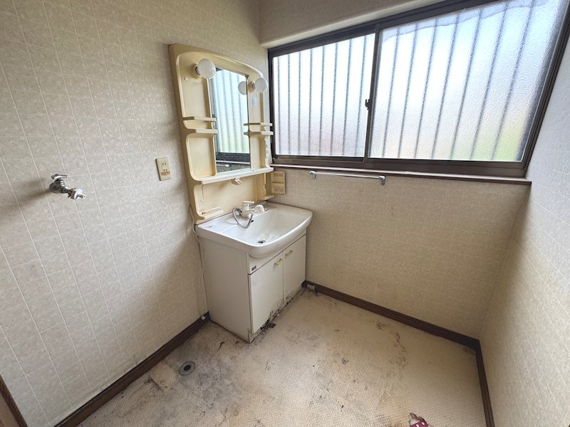 東大沼町１丁目７７番他 内観写真（洗面台・洗面所）