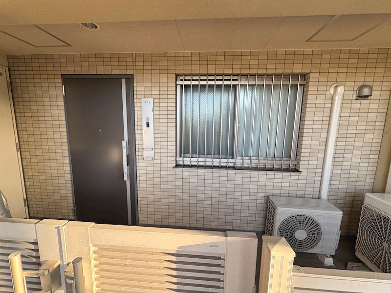 アネージュ会瀬グランヒル　４階 現地写真（玄関）
